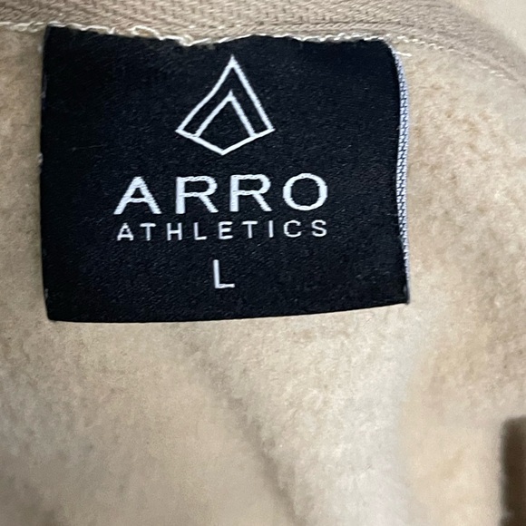 ❄️TAKE 50% OFF LIST PRICE❄️ 🌟HOST PICK🌟 Arro Athletics hoodie - Picture 8 of 12